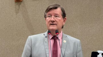 Ze-Ricardo-fiscaliza-escolas-e-UBS-no-bairro-Taruma-e-denuncia-descaso-da-prefeitura-com-educacao-e-saude-1